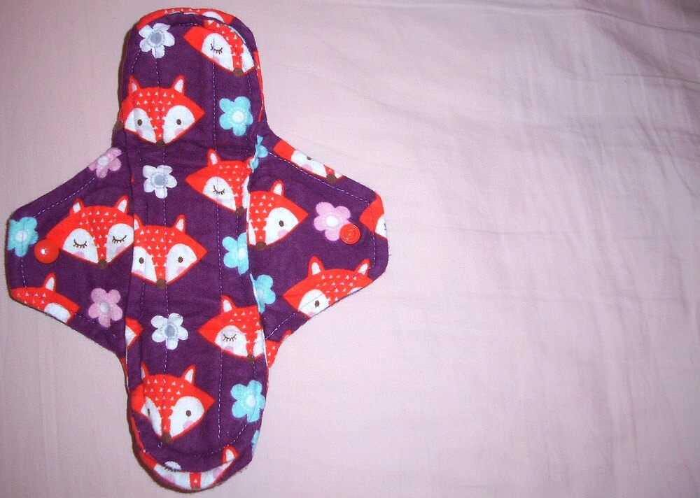 Fox-patterned cloth pad